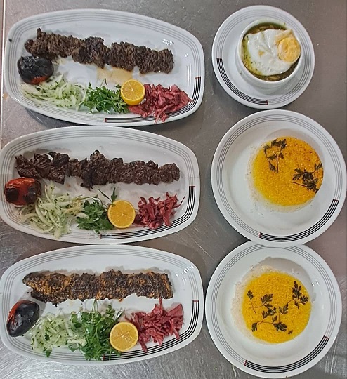 غذاهای پرطرفدار رستوران اکبر جوجه از نظر مشتریان