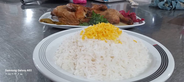 عطر و طعم برنج گیلانی در کنار اکبر جوجه