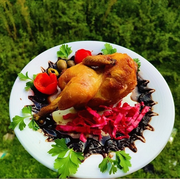 تاریخچه اکبر جوجه کلبادی